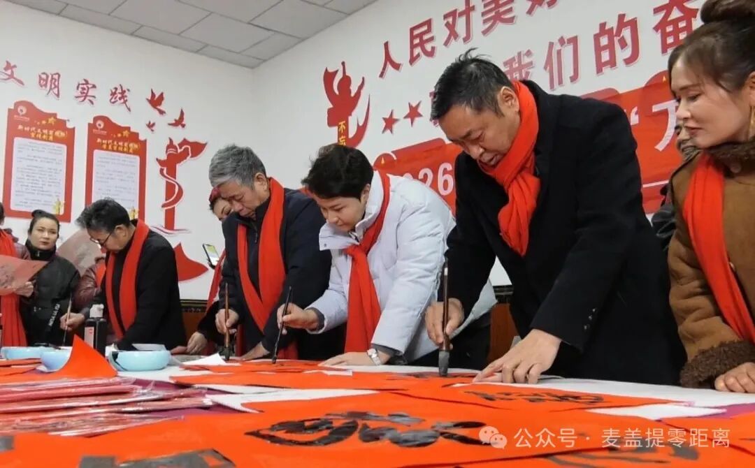 【铸牢中华民族共同体意识】多彩活动闹乡村文化惠民暖人心(图2)